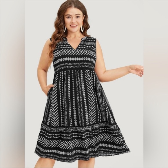 Bloomchic linear design dress - Picture 5 of 5